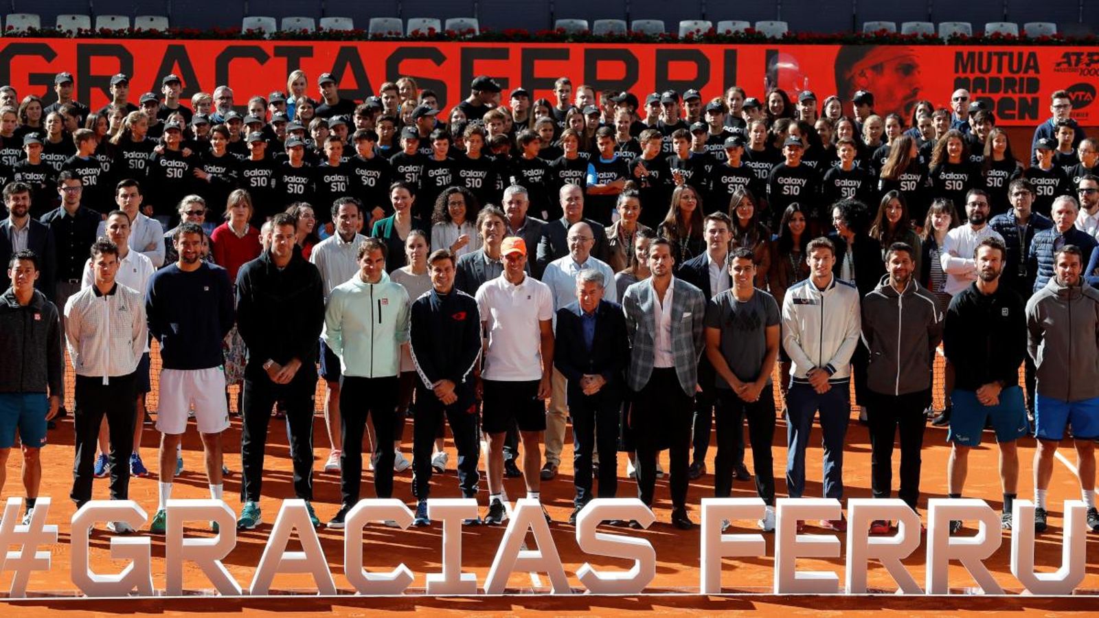 David Ferrer rep l\'homenatge dels grans del tenis