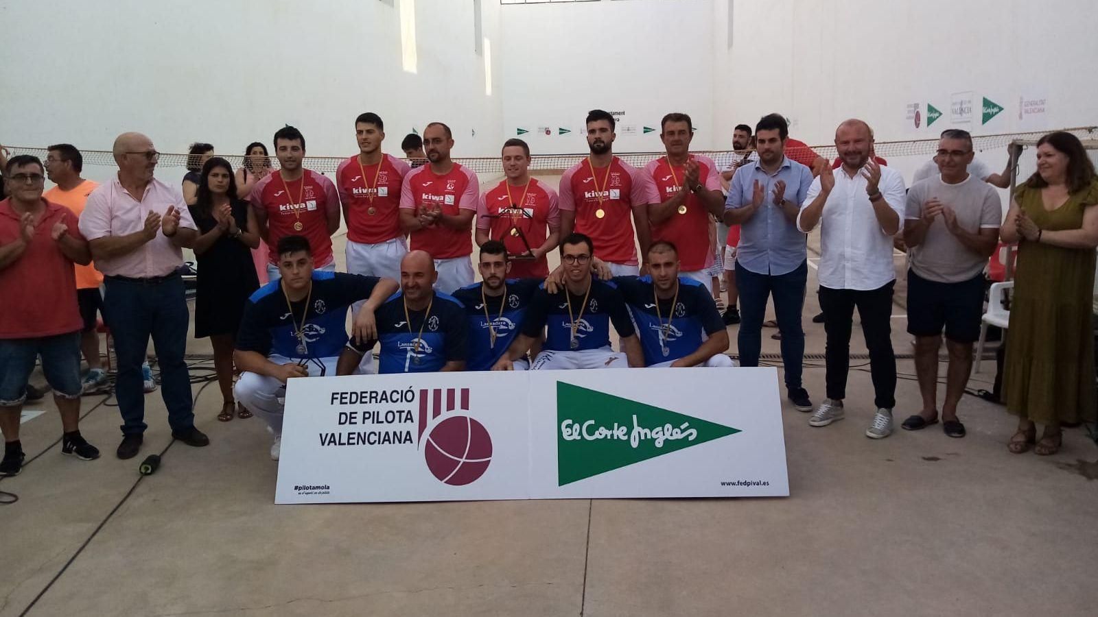 Els campions (roig) i els subcampions  (blau)
