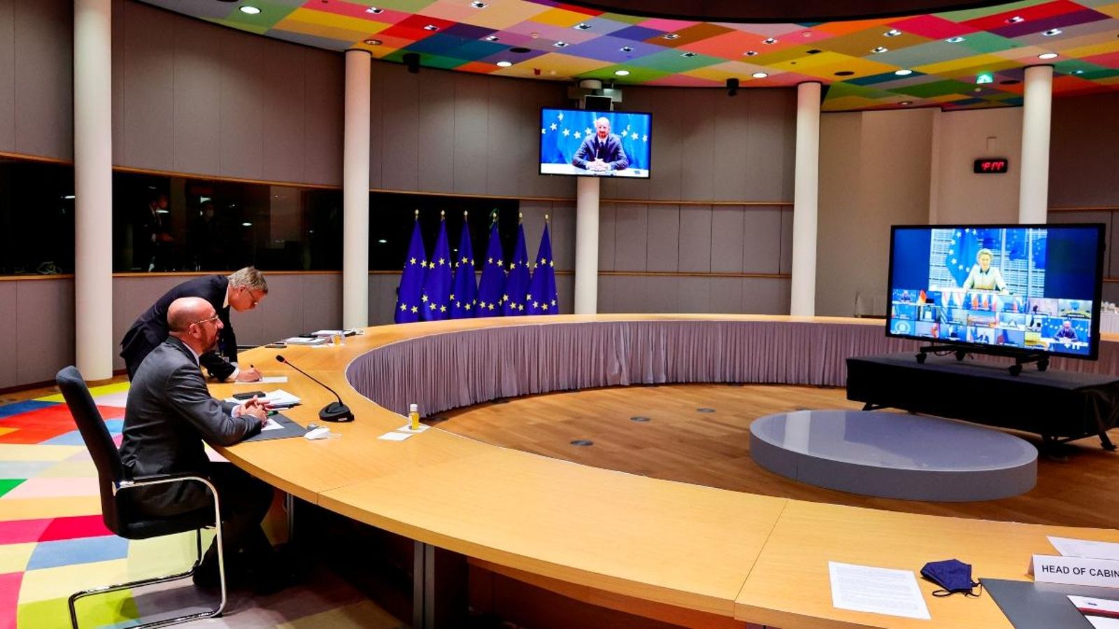 El president del Consell Europeu, Charles Michel, durant la videocoferència amb els líders europeus