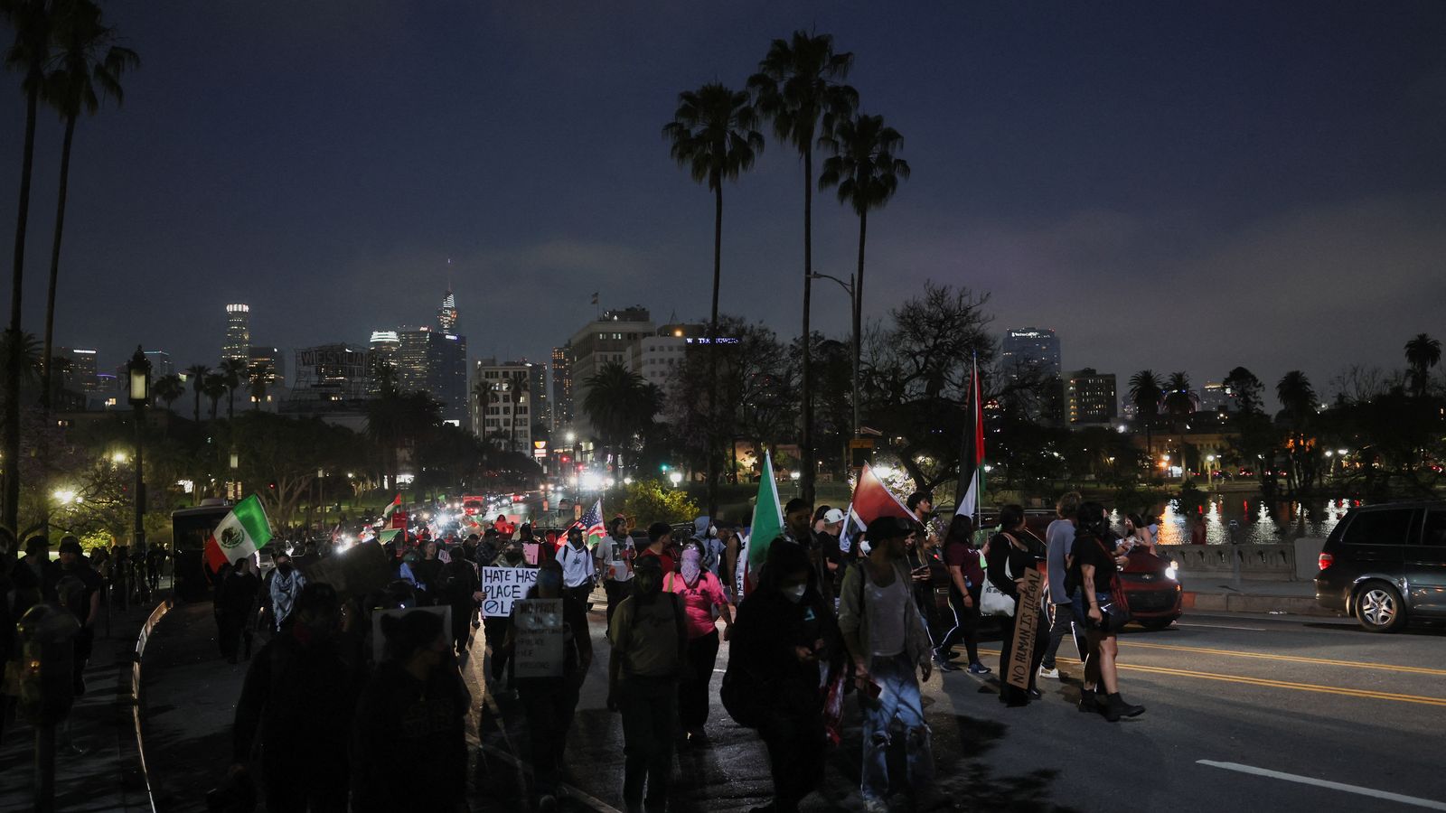 Protestes contra el Servei d'Immigració i Control de Duanes (ICE) a Los Angeles, esta nit