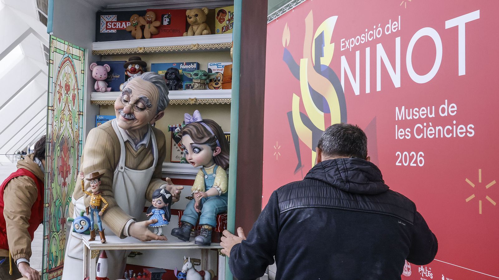 Trasllat dels ninots a la Ciutat de les Arts i les Ciències