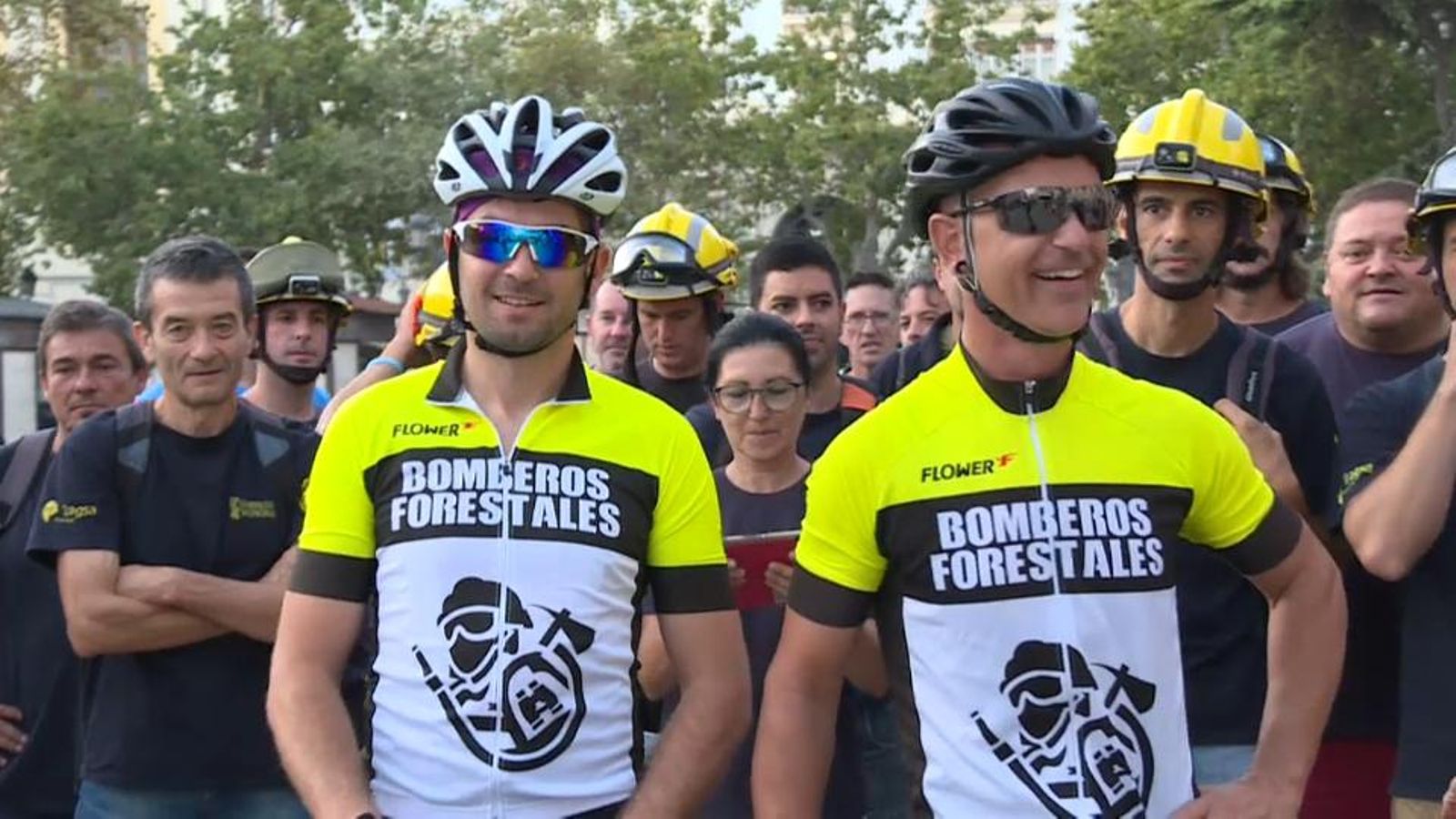 Imatge d'una de les protestes dels bombers forestals a la ciutat de València