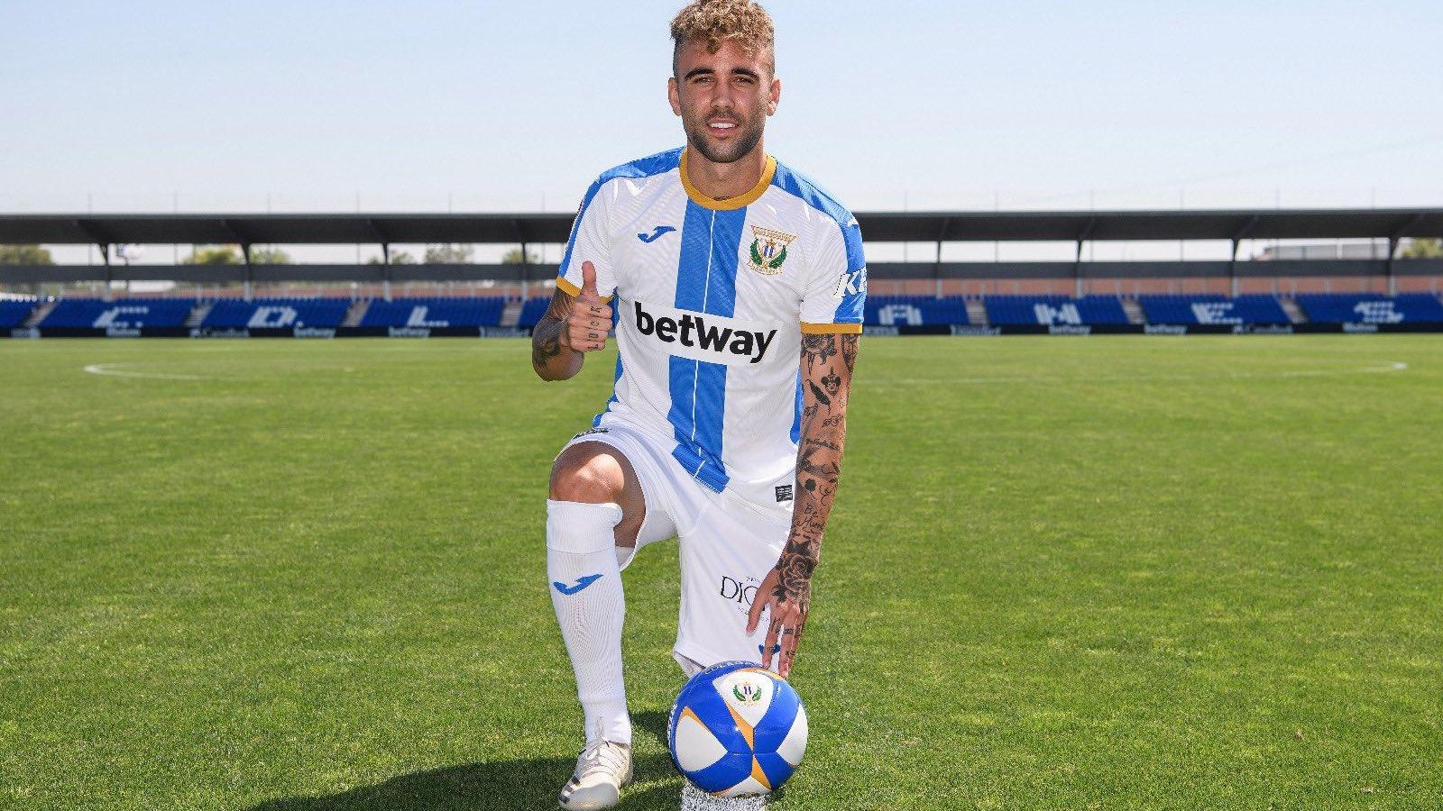 Róber Ibañez va coincidir la temporada passada amb Mehdi Nafti Rober Ibañez va coincidir la temporada passada, en el Leganés, amb