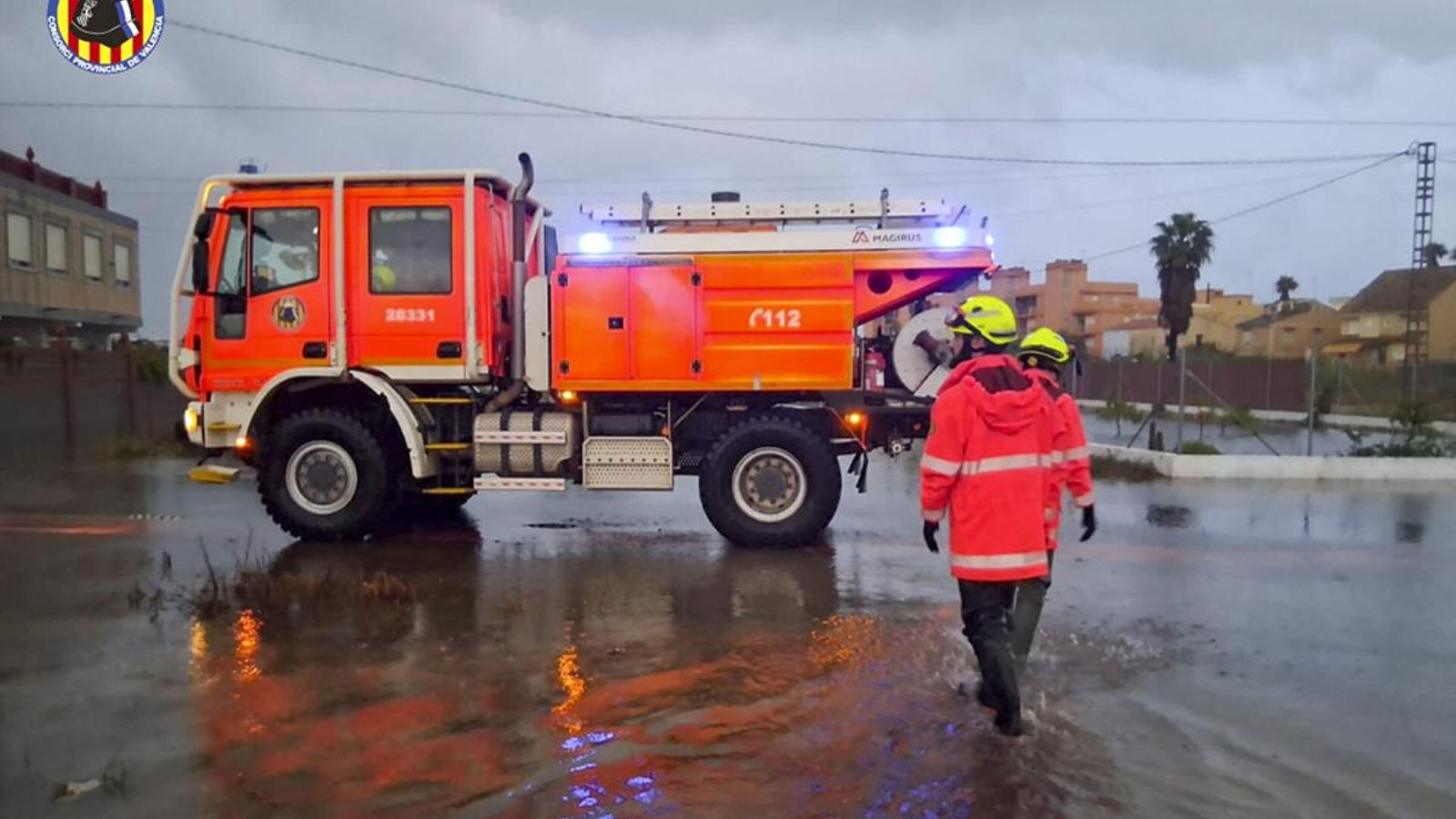 Els bombers de València en una de les múltiples actuacions que han fet a la província