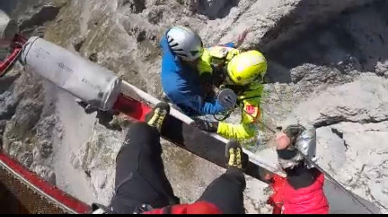 Operació de rescat d'un montanyer mort en pics d'Europa, en arxiu Operació de rescat d'un montanyer mort en pics d'Europa, en arxiu
