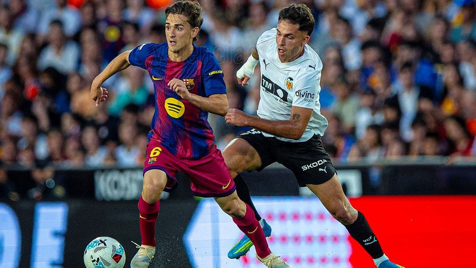 Hugo Duro i Gavi, en el partit a Mestalla
