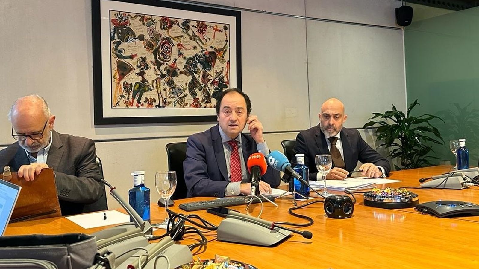 Imatge d'arxiu d'una roda de premsa de Juristes Valencians