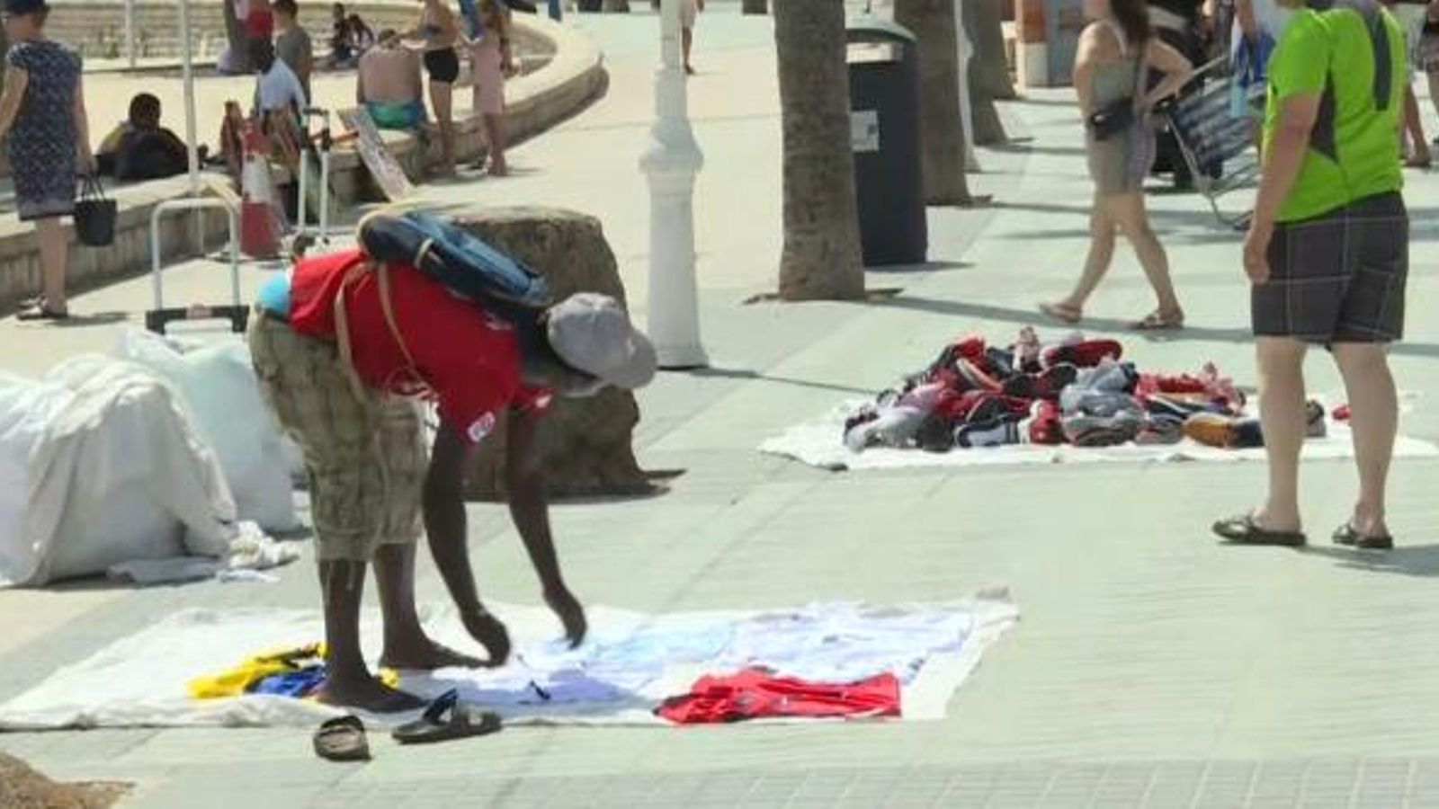 L'Ajuntament ja ha instal·lat pals informatius al llarg del passeig marítim.