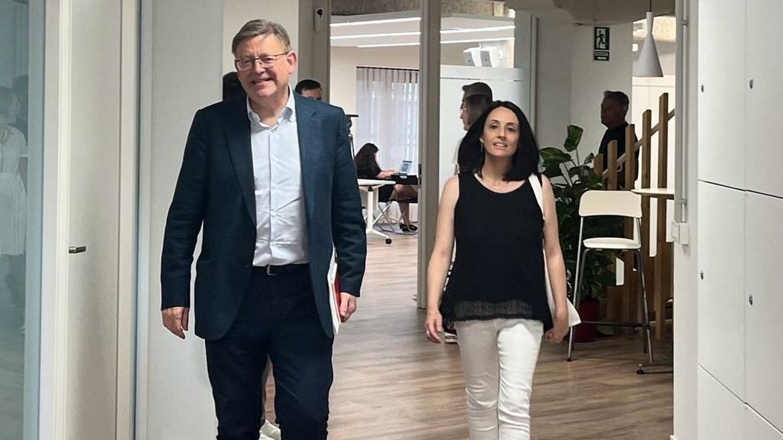 Puig i Torró arriben a la reunió de la Comissió Executiva Nacional (CEN) del PSPV