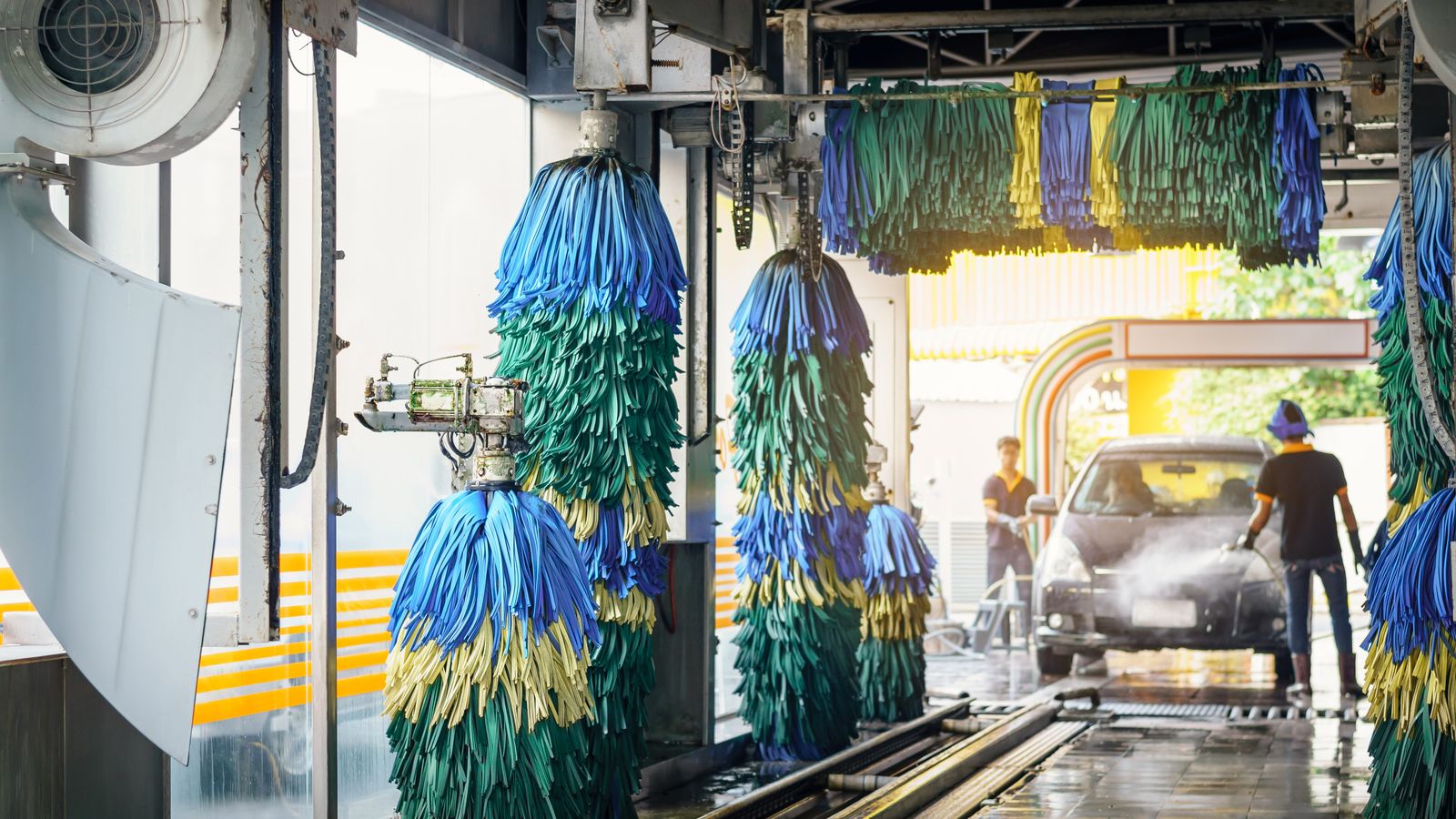 Imatge d'arxiu d'un túnel de llavar cotxes