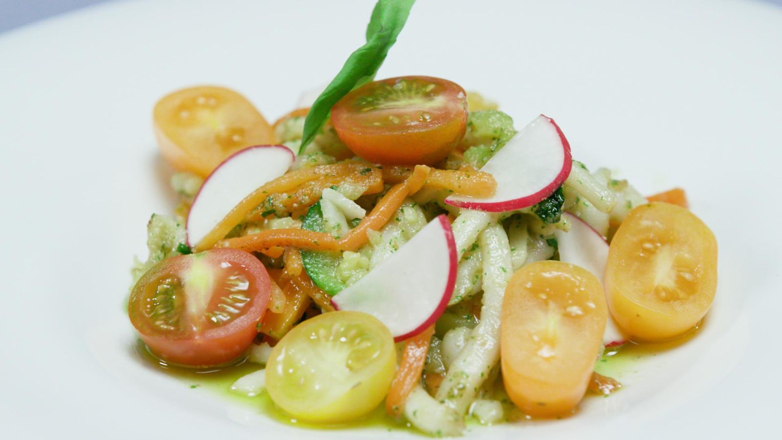 Tallarins de calamar al pesto