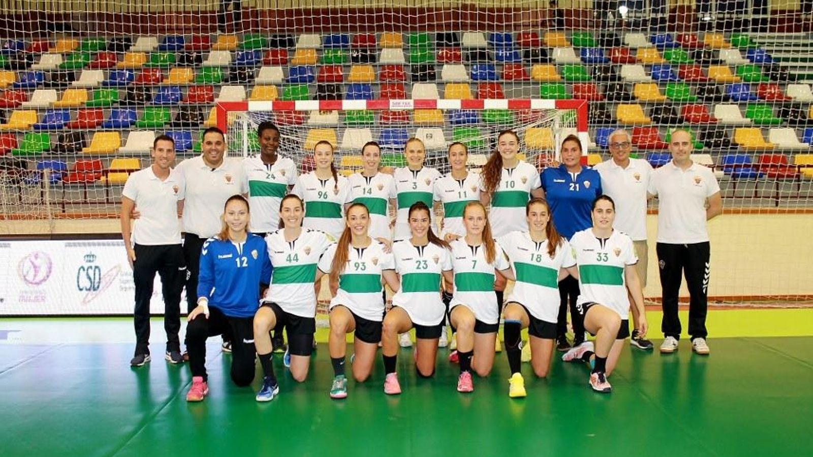 La finestra esportiva acompanyarà les campiones de la Copa de la Reina d’handbol en el seu debut aquesta temporada en Europa.