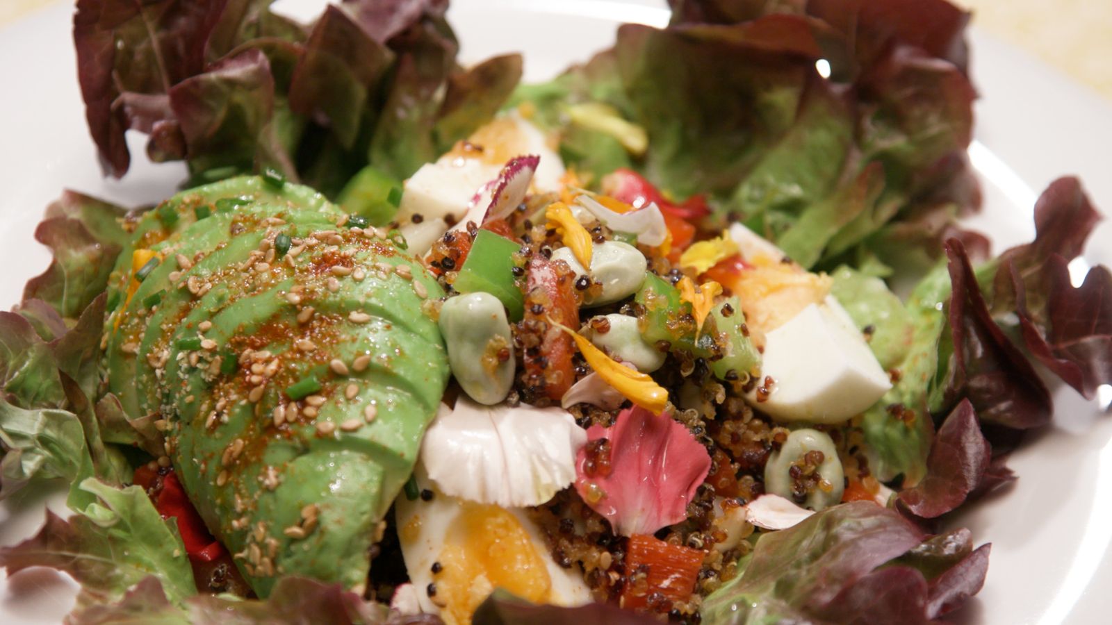 Ensalada de quinoa cruixent