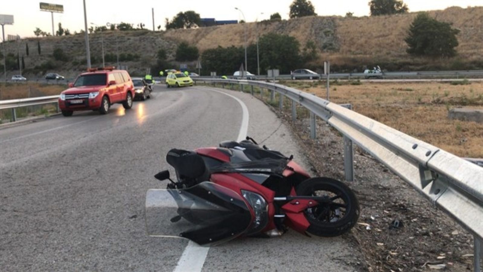 Accident de trànsit a la CV-370 al pas per Riba-roja de Túria