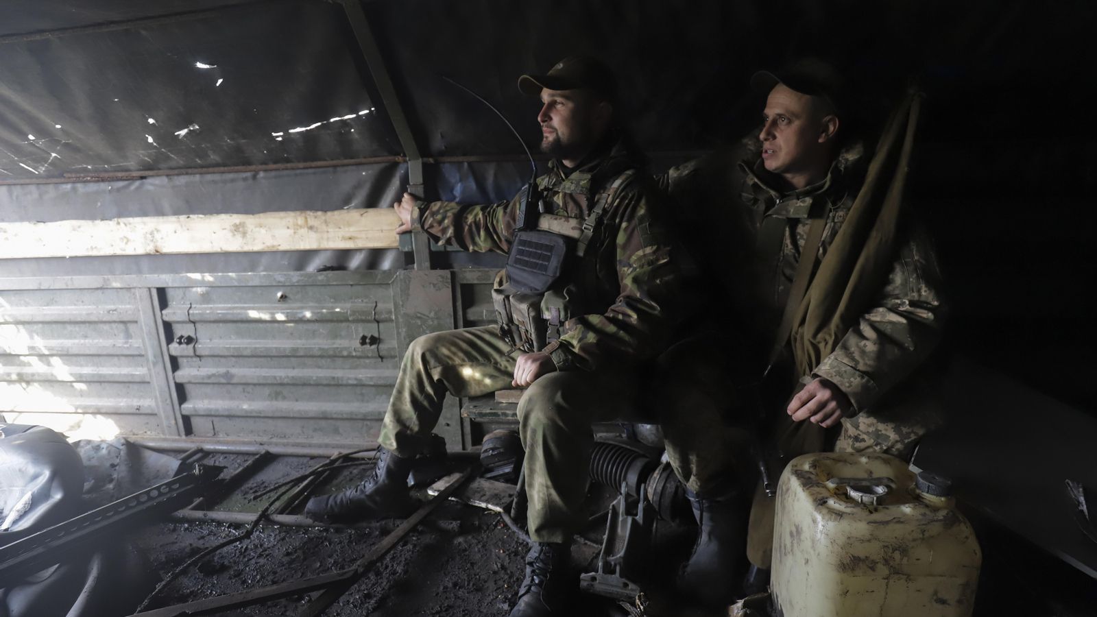 Militars ucraïnesos en l'àrea de Khàrkiv, la segona ciutat més gran d'Ucraïna