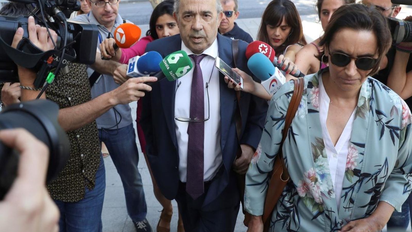 L' exdirector de l'Institut de Dret Públic, Enrique Álvarez Conde. J.J. Guillén (Efe) L' exdirector de l'Institut de Dret Públic, Enrique Álvarez Conde. J.J. Guillén (Efe)
