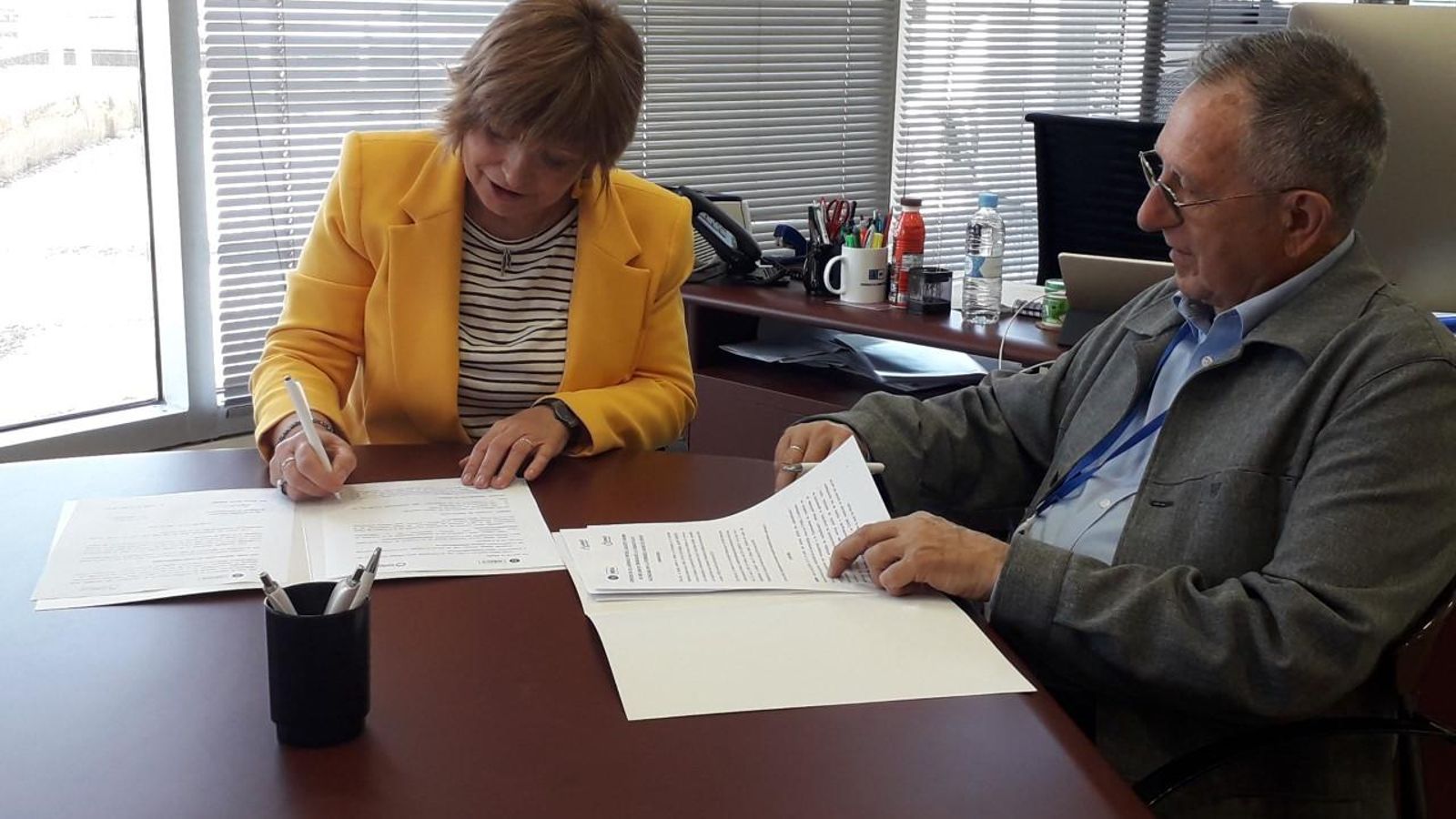 Marco i Soriano, durant la signatura