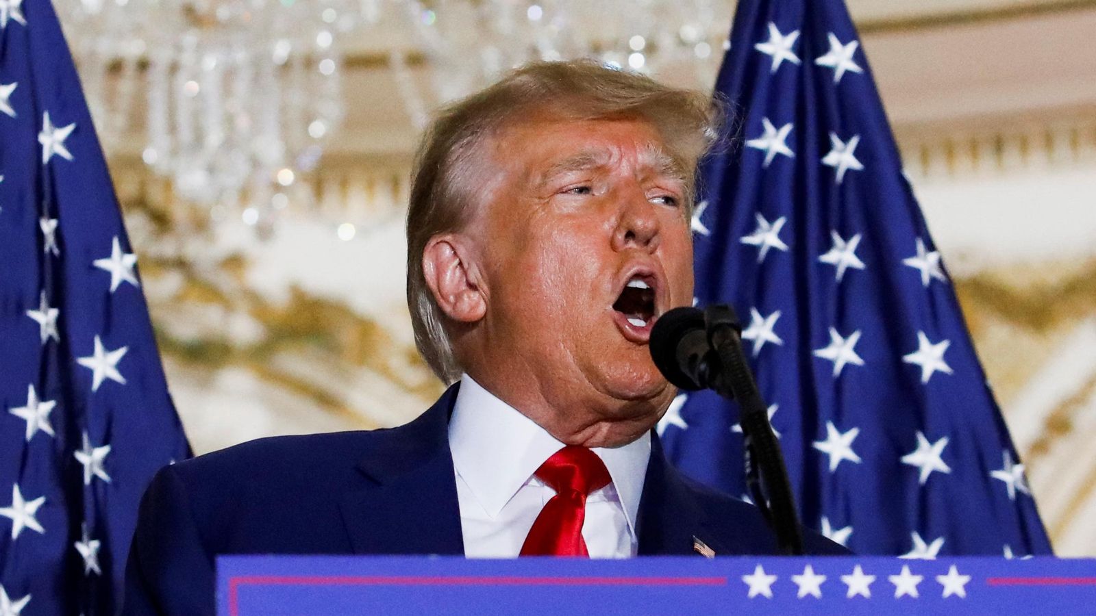 Trump parla des de la mansió de Mar-a-Lago, a Florida