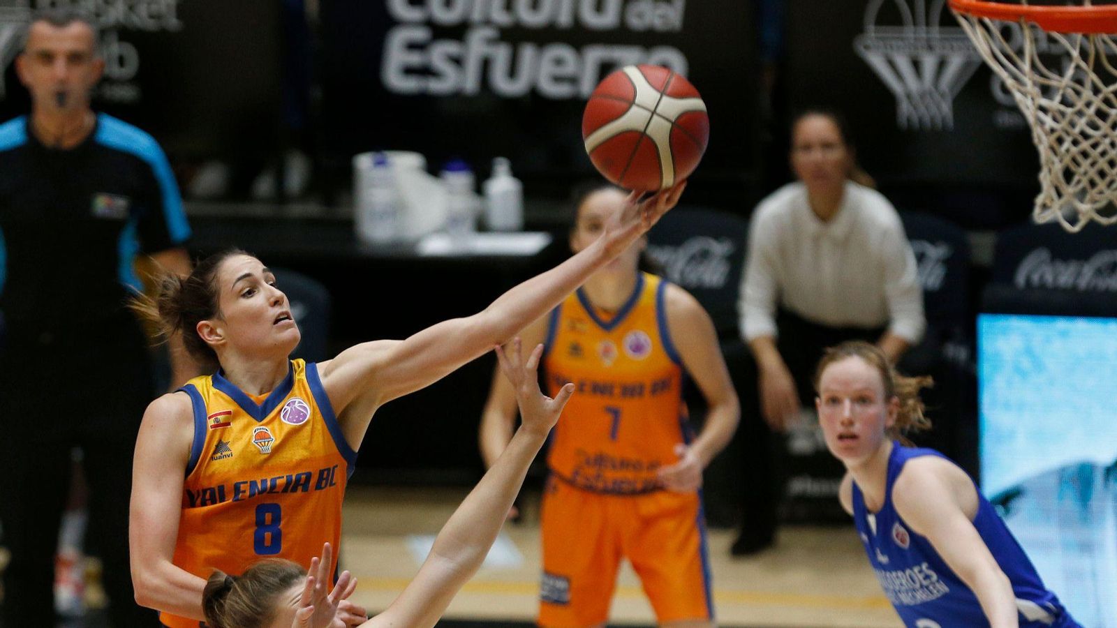 Bec Allen, en una acció del partit d'Eurocup contra el Kangoeroes