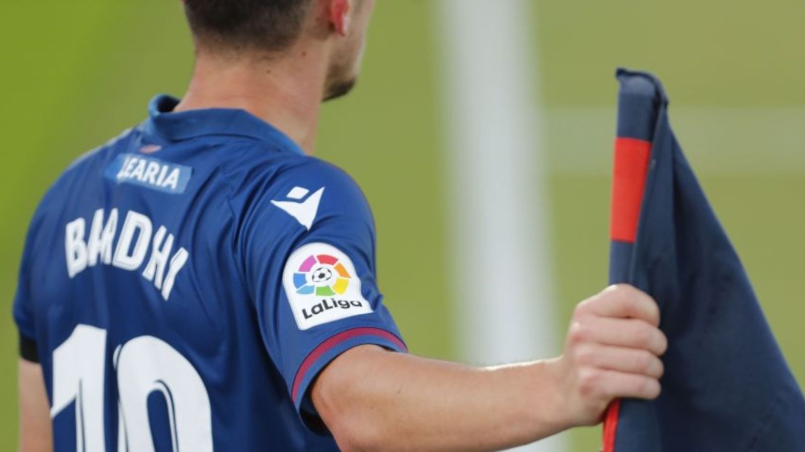 Bardhi ha tornat a ser titular però no ha pogut impedir la primera derrota del Llevant després del confinament