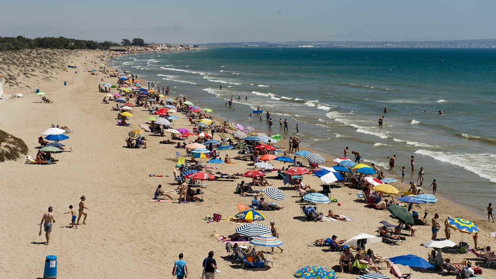 Platja La Marina en Elx (arxiu)