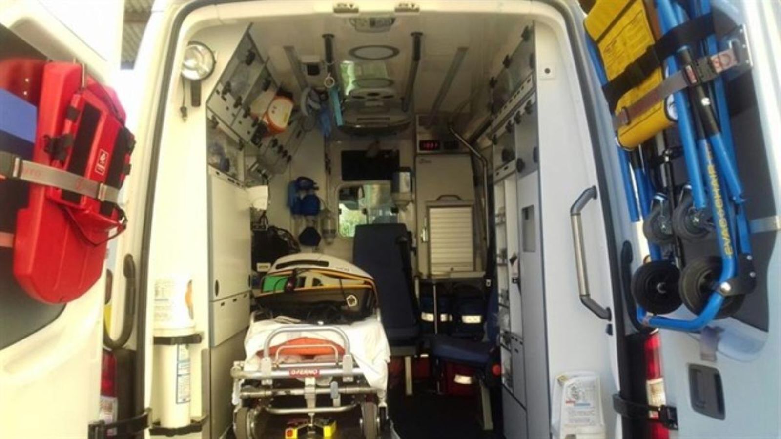 Mor un treballador en caure des de sis metres d’altura a Llucena