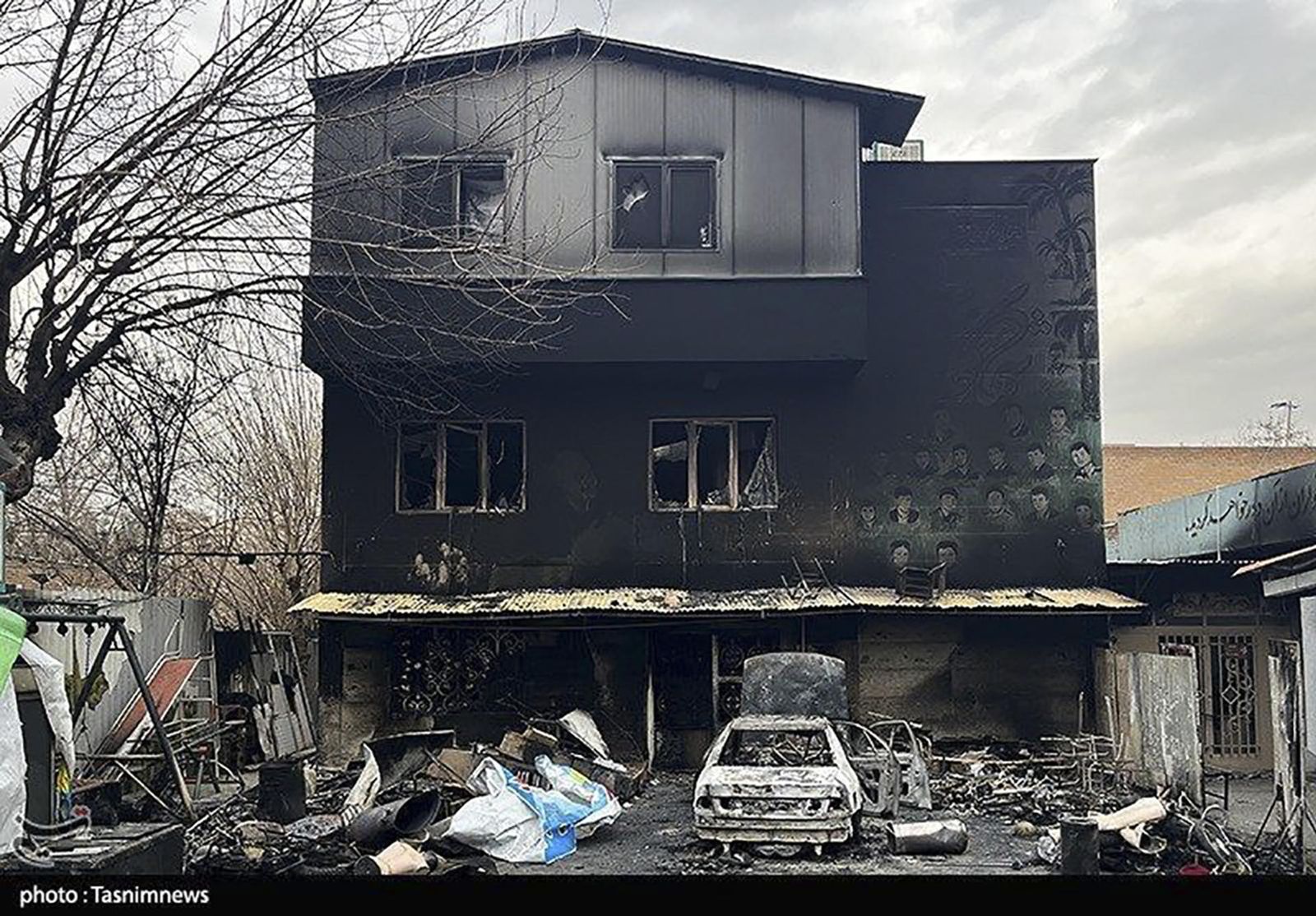 Destrosses després de les protestes contra el govern a Teheran