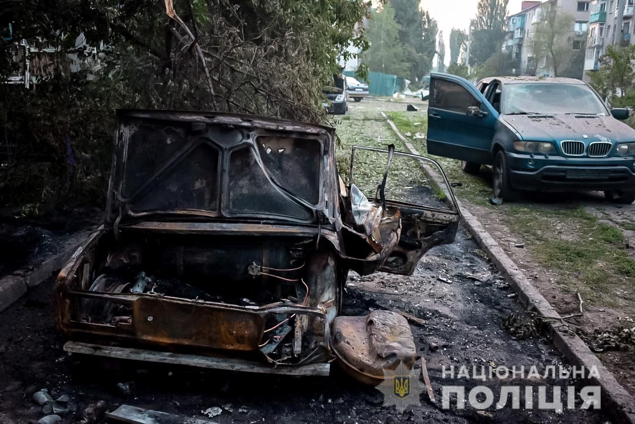 Vehicles destruïts en un atac amb míssils a Sloviansk, a la regió de Donetsk Vehicles destruïts en un atac amb míssils a Sloviansk, a la regió de Donetsk