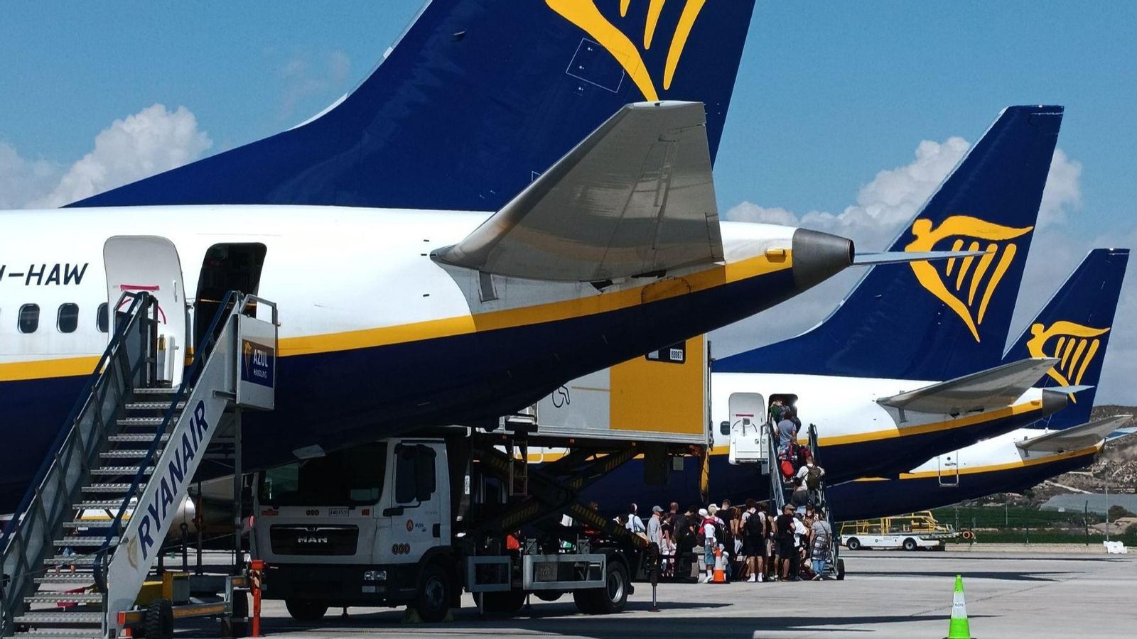 Passatgers en un vol a l'Aerport d'Alacant-Elx