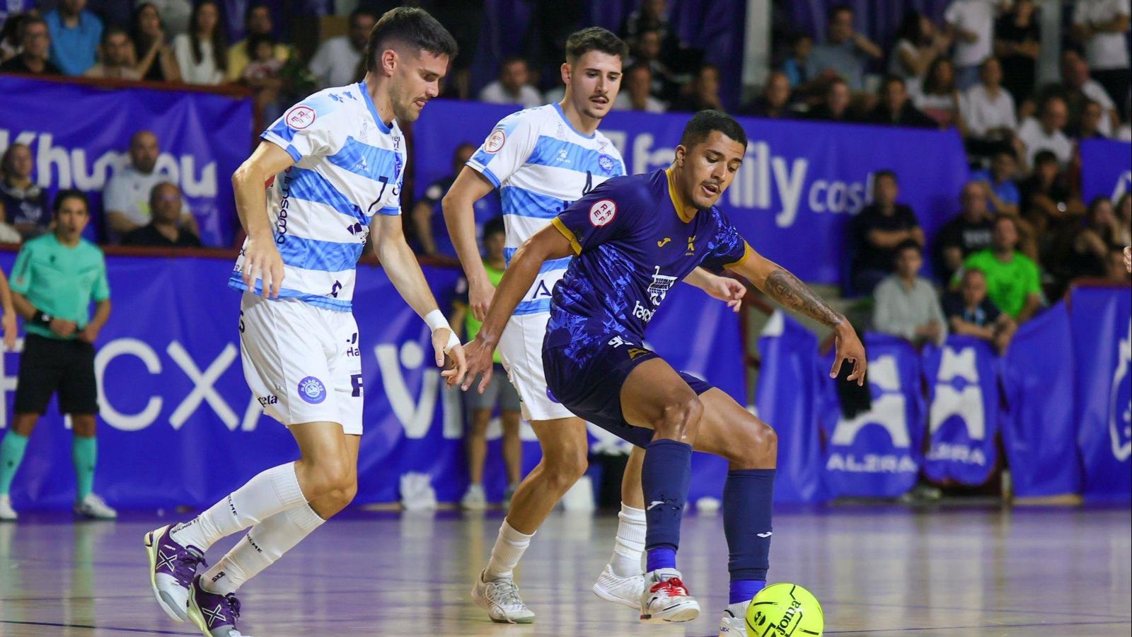 Imatge del partit entre el Family Cash Alzira i el Màlaga FS