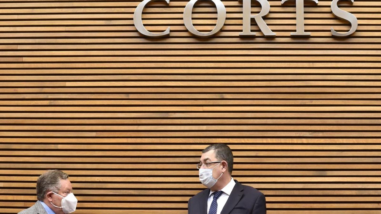 El president de les Corts Enric Morera en moments previs a la sessió de la cambra d'aquest dijous