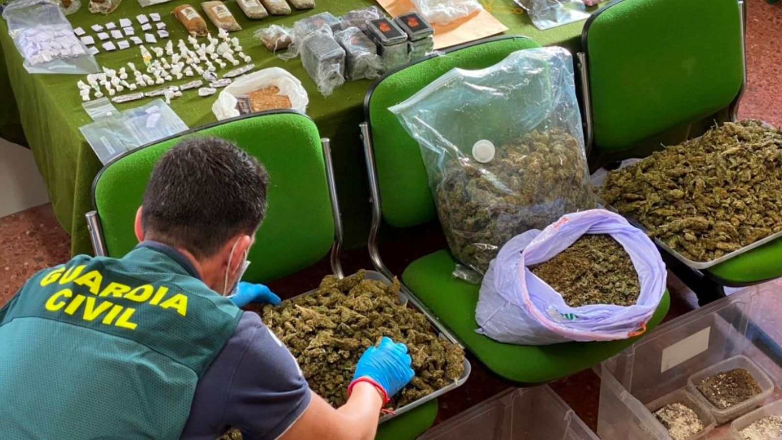 La Guàrdia Civil deté 49 membres d'una banda dedicada al tràfic de drogues a València i Alacant