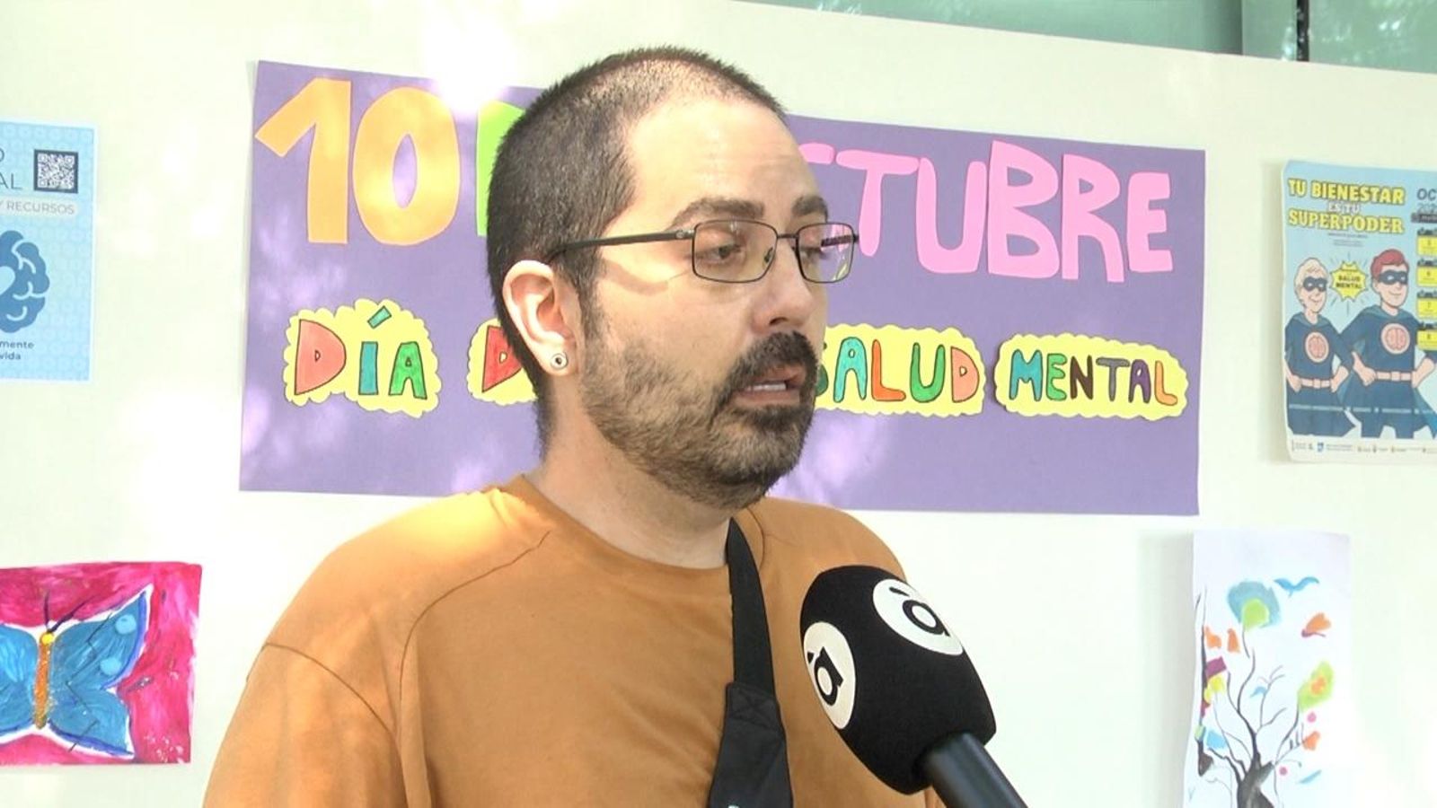 Alfonso, un pacient diagnosticat de trastorn afectiu bipolar, parla amb À Punt