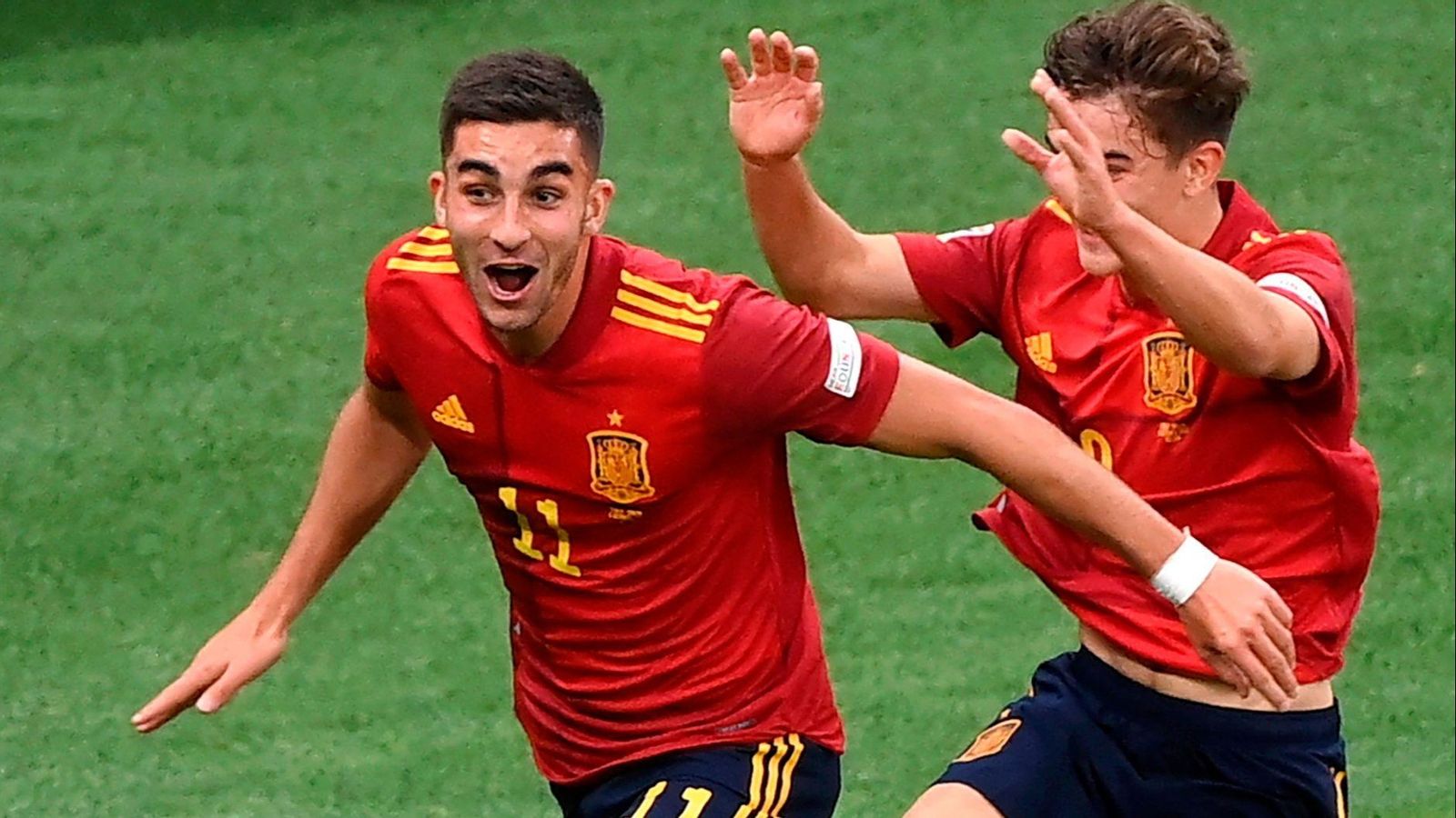 Ferrán Torres en la celebració d'un gol a Itàlia