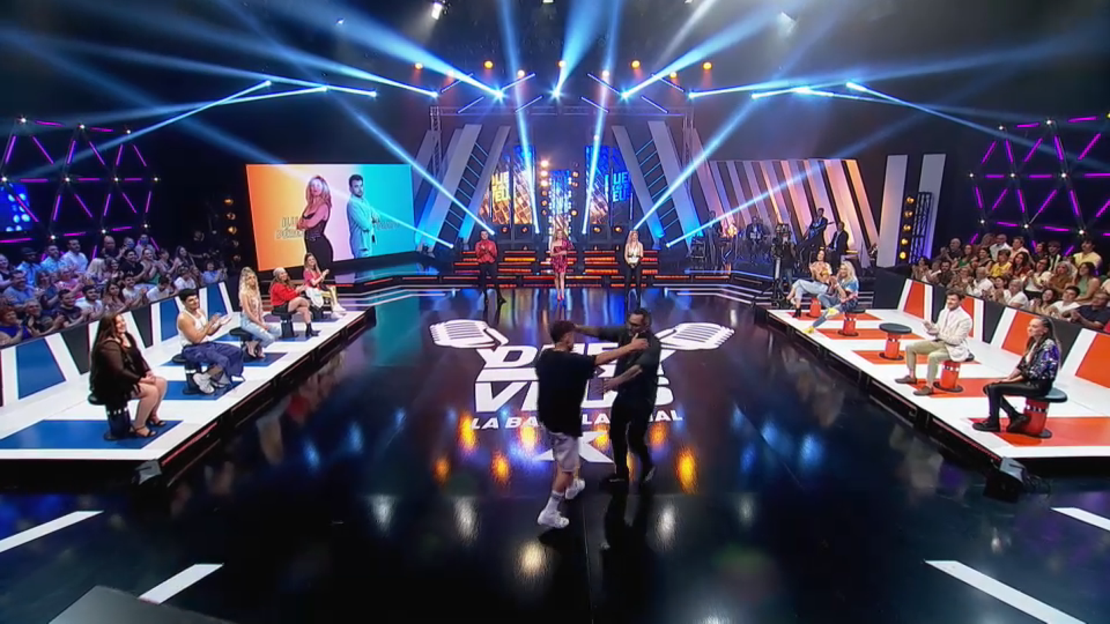 Moment de l'abraçada entre Pere i Arkano