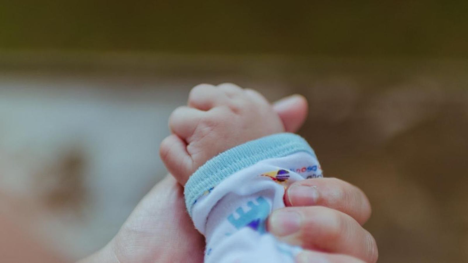 Detinguda una dona per llançar el seu nadó mort a un contenidor