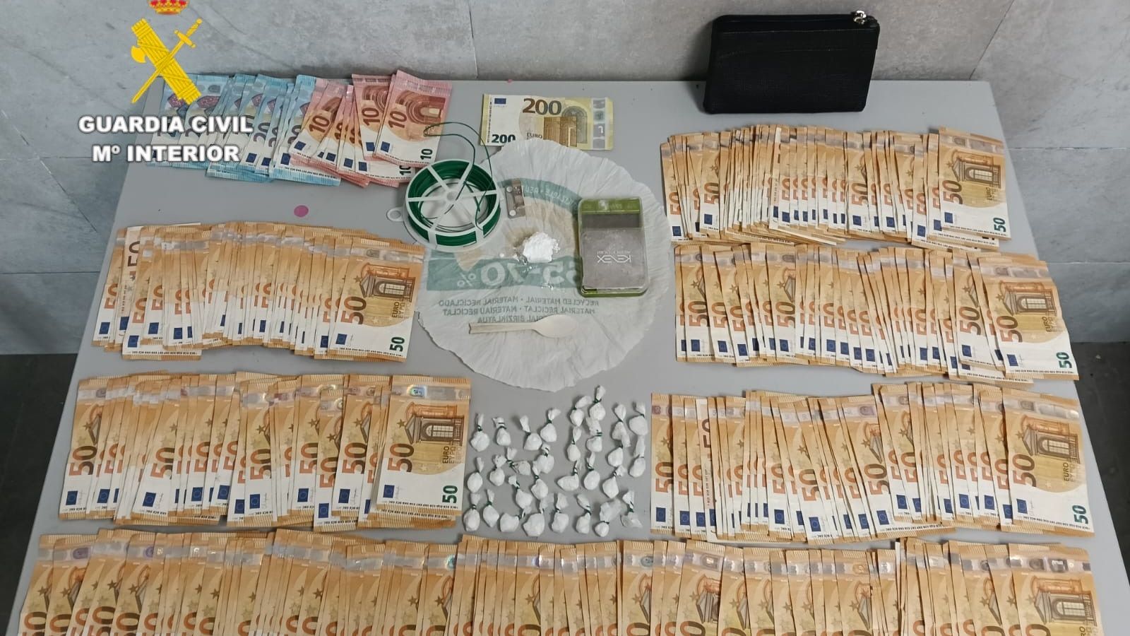 Diners i droga intervinguts a l'establiment de Borriana