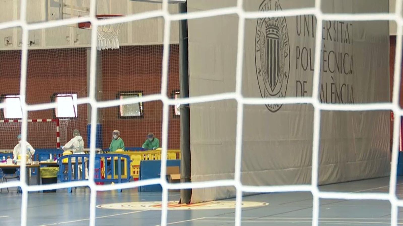 L'alumnat de grau, màster universitari i doctorat del campus de Vera rebrà la docència en línia