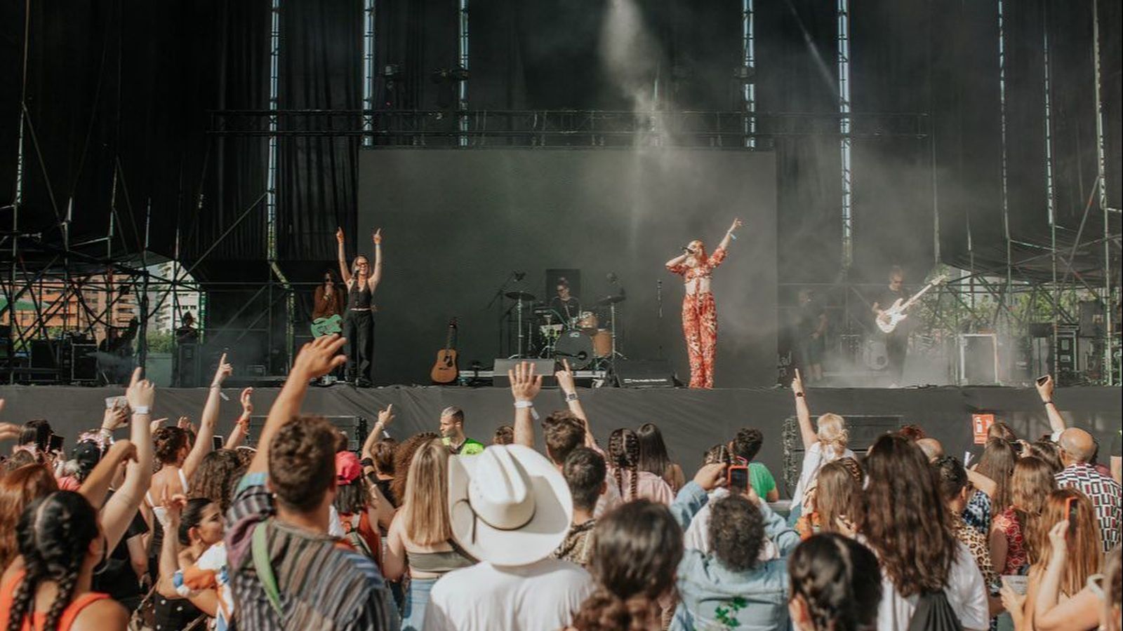 Actuació de la valenciana Alba Reche en el festival de Les Arts