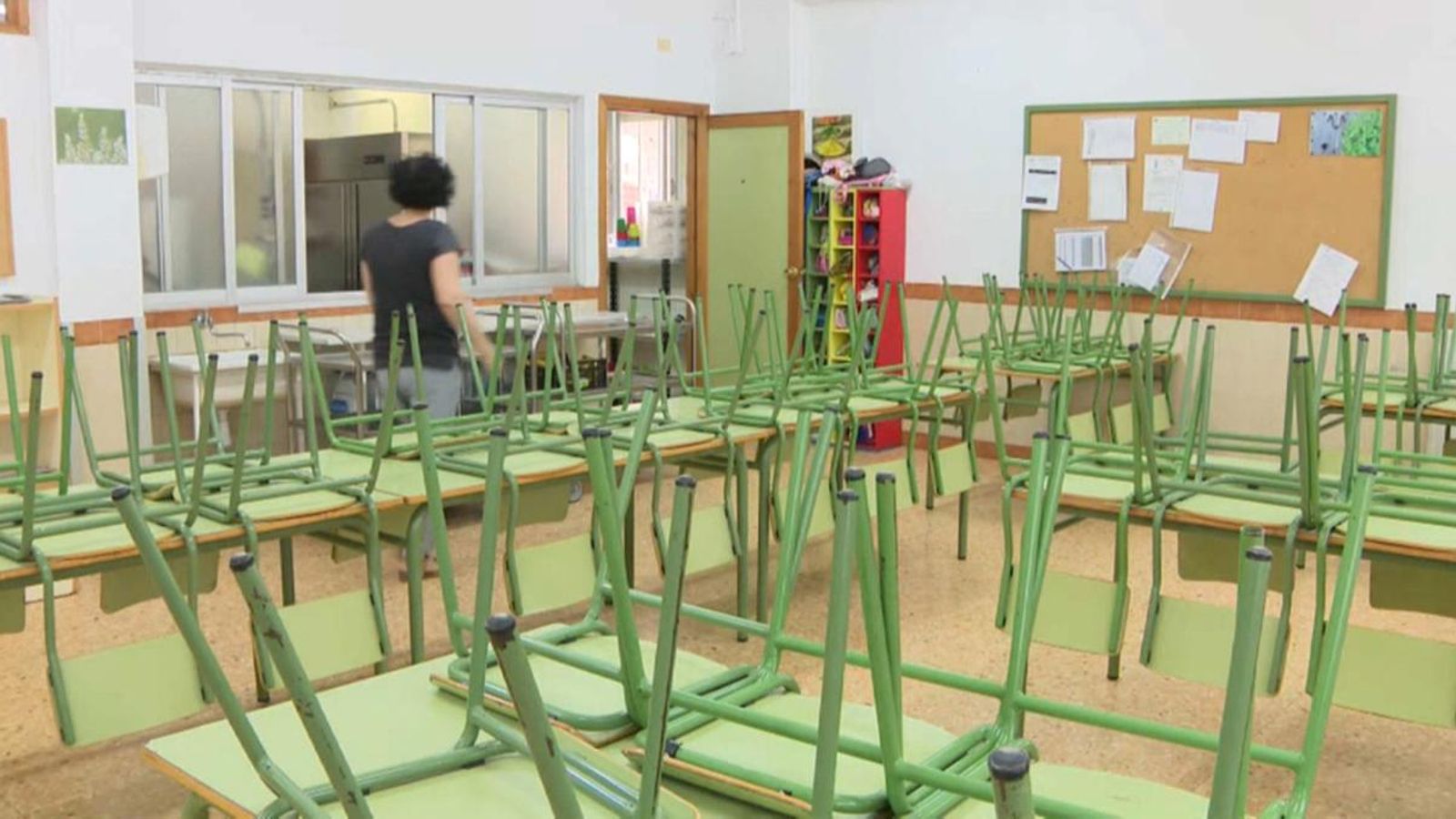 Aula d'una escola buida