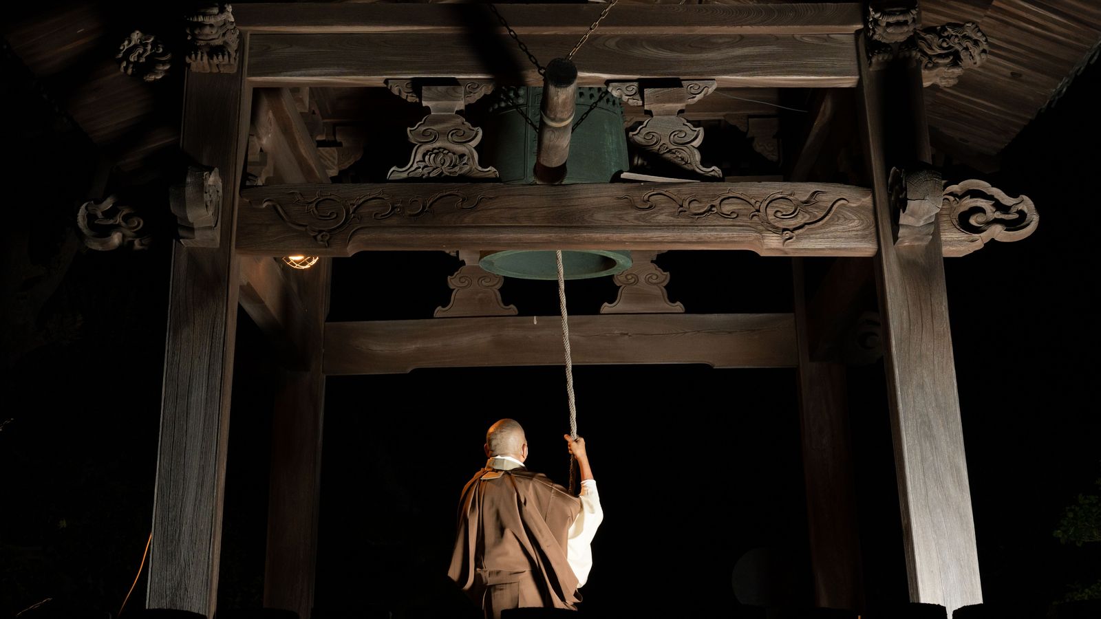 Campanades en un temple budista