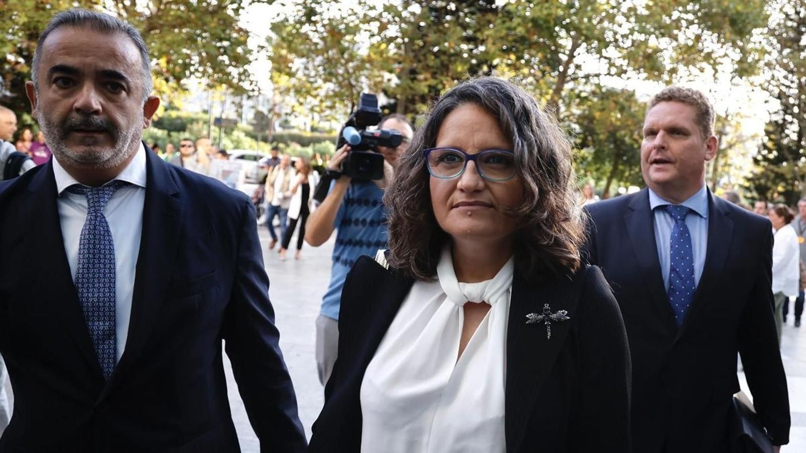 Oltra a l'arribada als jutjats en una imatge d'arxiu