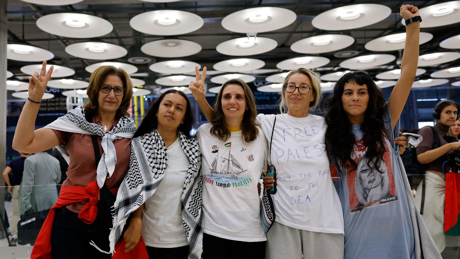 Arriben a Espanya els últims activistes de la Flotilla