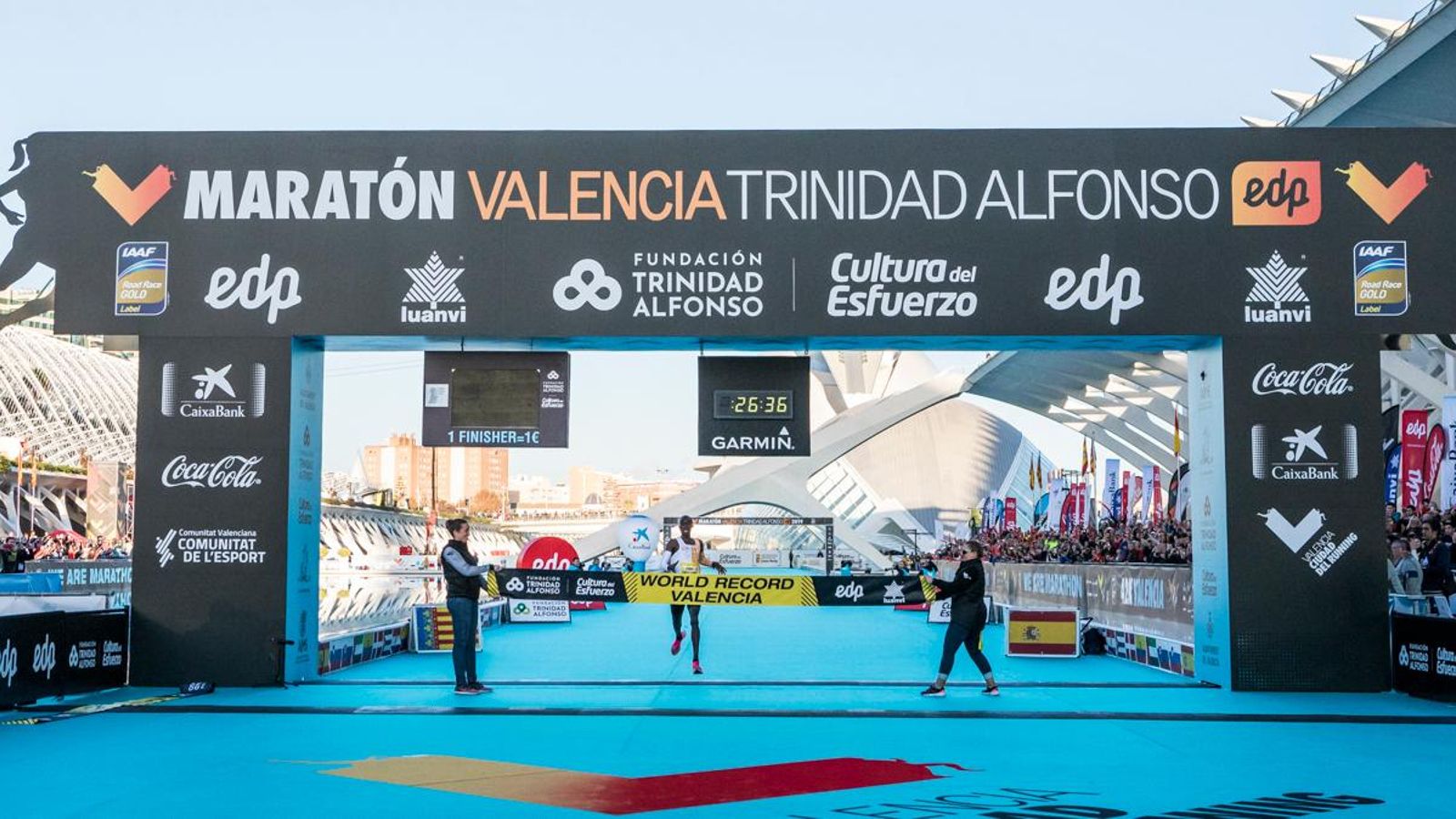 Joshua Cheptegei bat el rècord del món de 10K en la prova de València