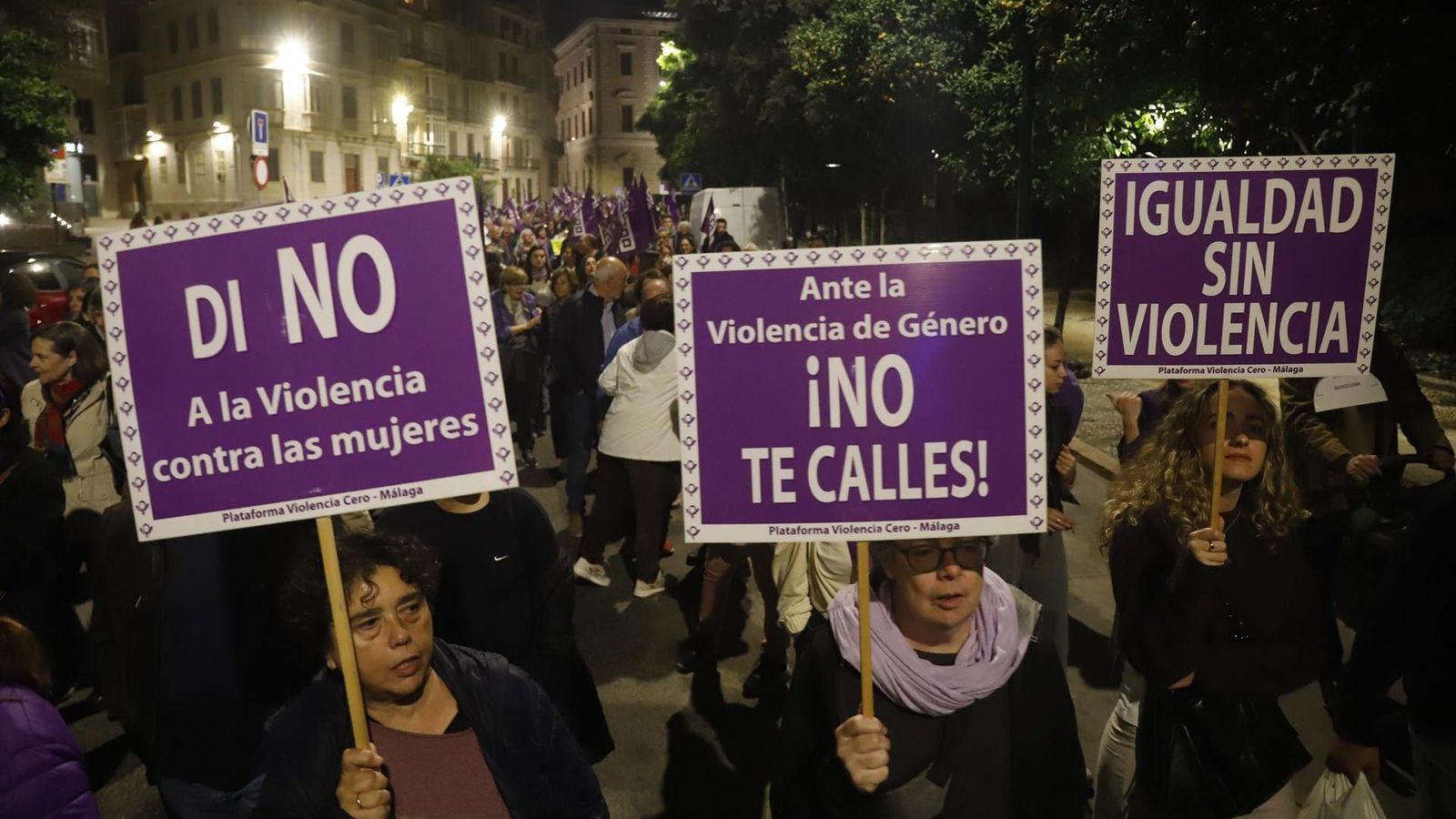 Una manifestació contra la violència de gènere en una imatge d'arxiu