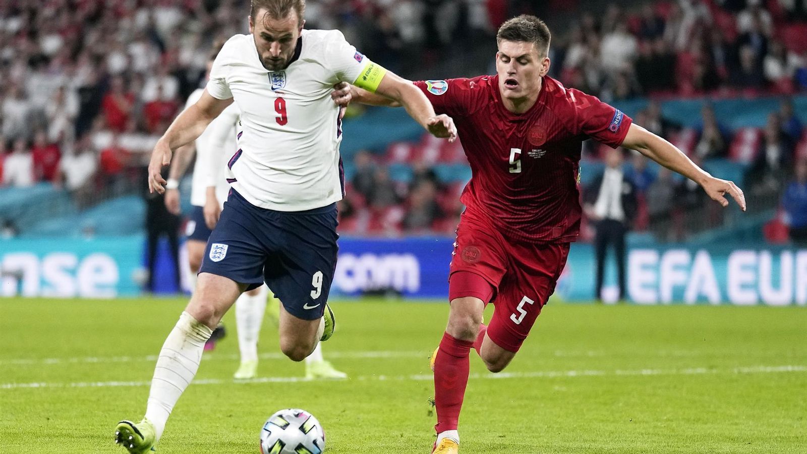 Harry Kane durant el partit de semfinals de l'Eurocopa contra Dinamarca.