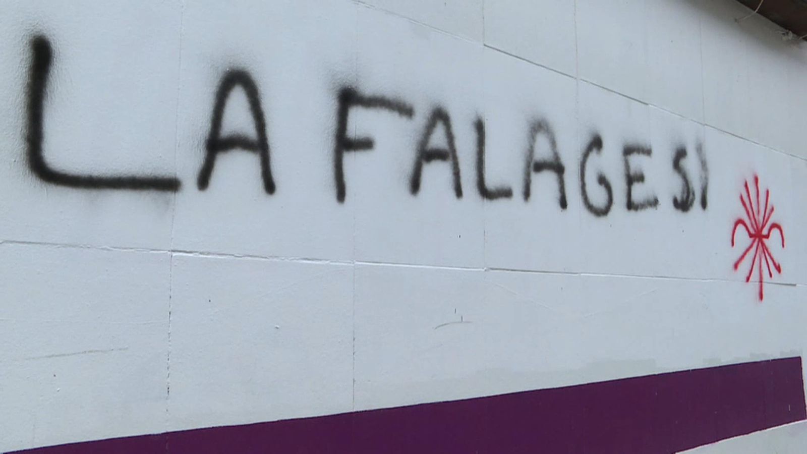 Unides Podem, Compromís i el PSPV denuncien pintades \"feixistes\" a les seues seus d\'Alacant i Elx