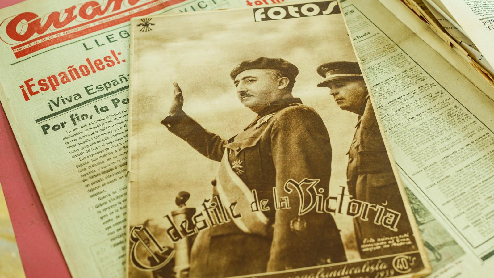 Diferents documents depositats a l'Arxiu de la Democràcia, Universitat d'Alacant