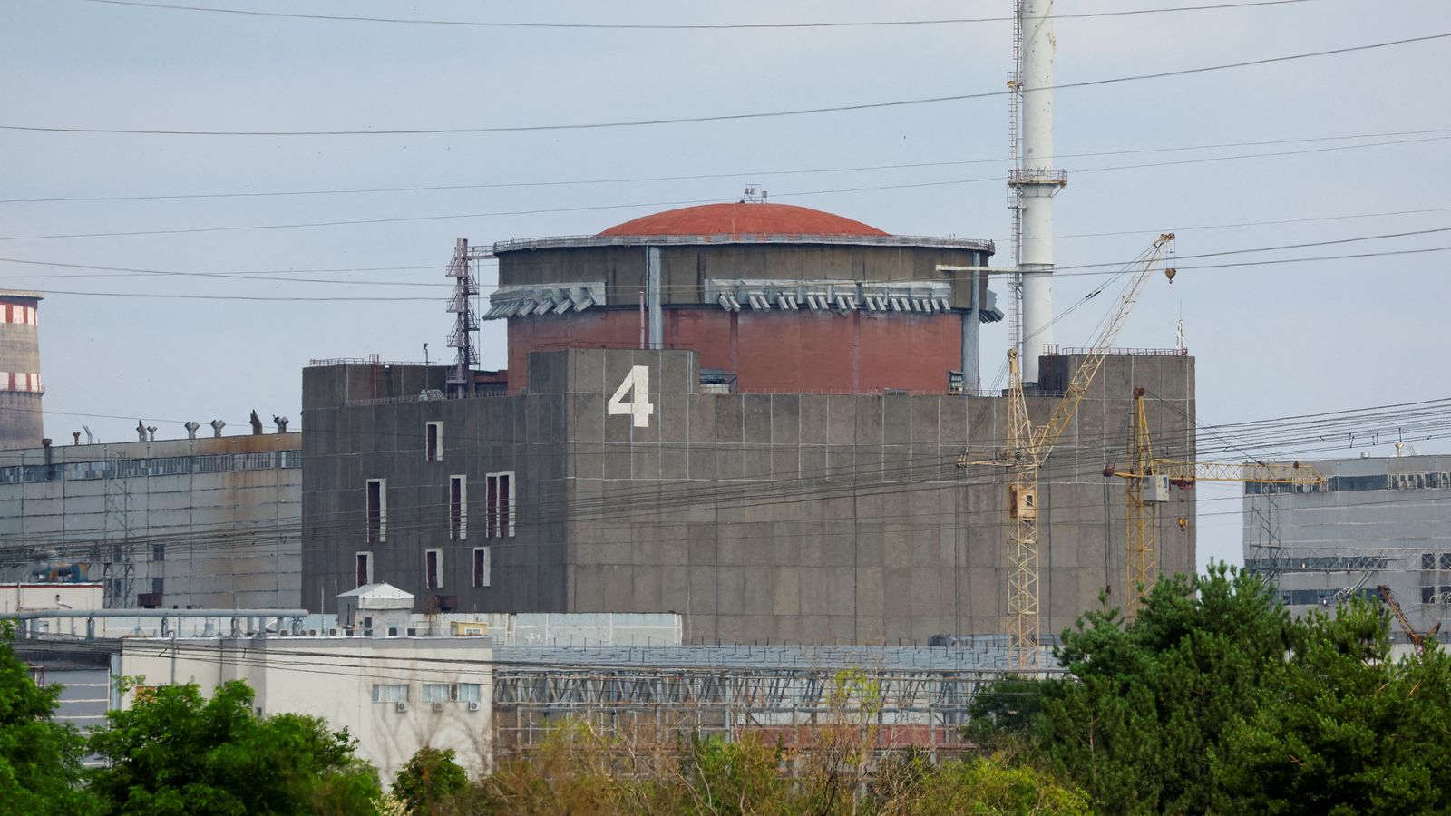 Central nuclear de Zapooríjia, on Rússia ha anunciat una maniobra per a fer tasques de manteniment d'un dels reactors