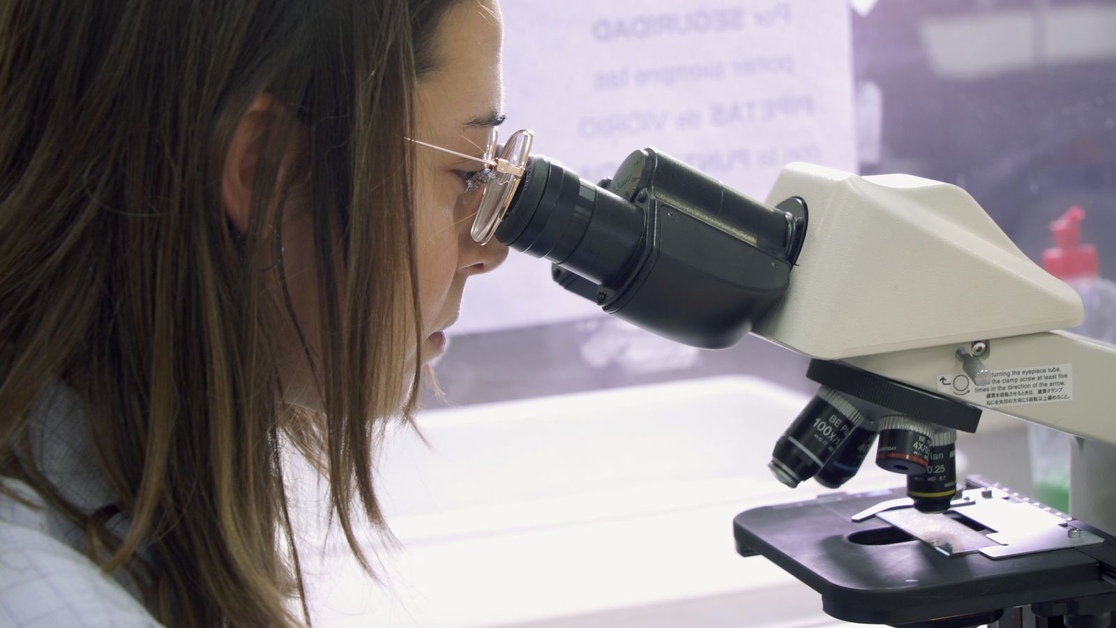 Les dades de l'INE confirmen que la despesa en investigació a Espanya va créixer fins al 1,49% del PIB, però encara està molt lluny de la mitjana europea